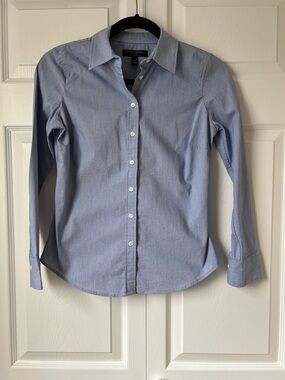 NWOT Banana Republic Blue Oxford Button-Down Shirt - Women’s Petite 0